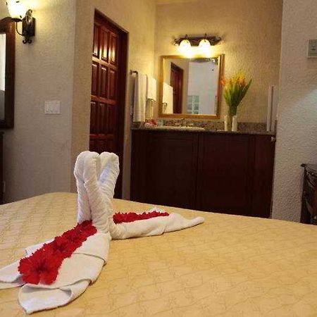 Las Sirenas Hotel And Condos West Bay Εξωτερικό φωτογραφία